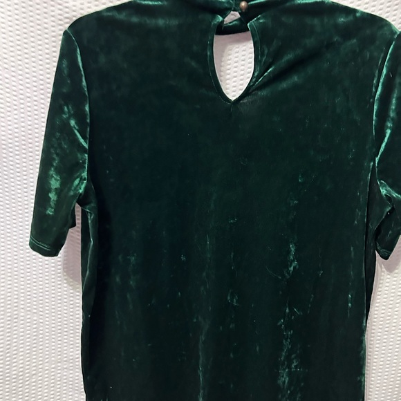 Hummingbird size small ladies top - Picture 2 of 3